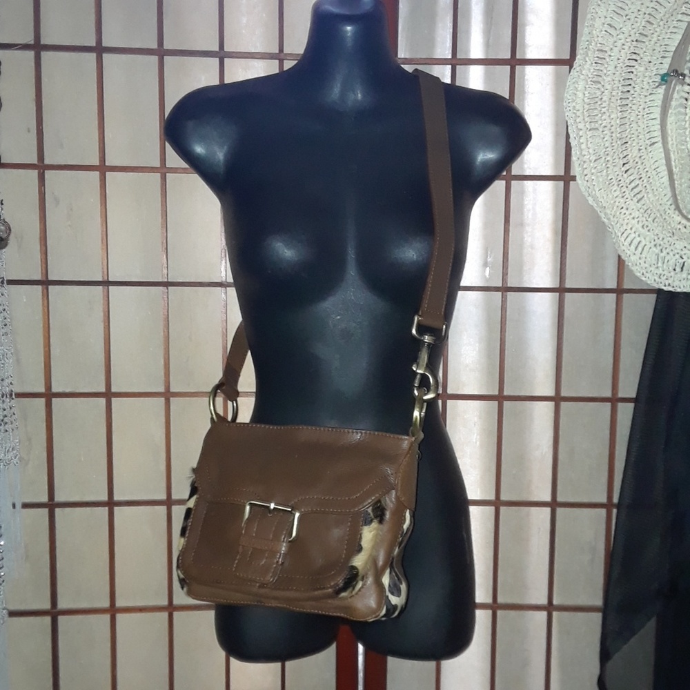 Ri2k Leather Crossbody Handbag